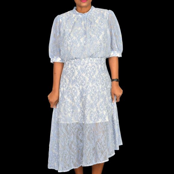 Kaimilan Lace Dress Purple Lilac Midi Short Sleeve Tie Neck Blouson Size Medium - Picture 16 of 16